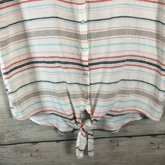 Weatherproof Front Knot Linen Button Up Top Small - Picture 3 of 16